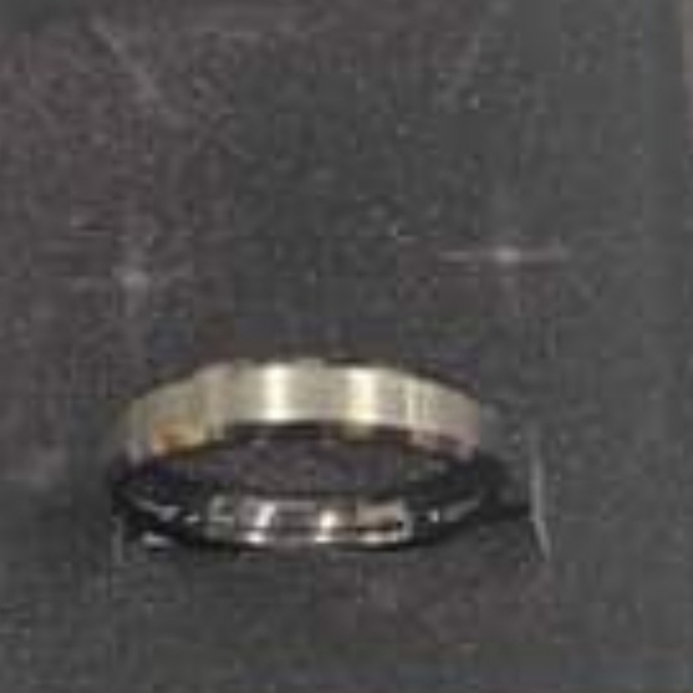 Black on outside with Matte on the . Size 10 men